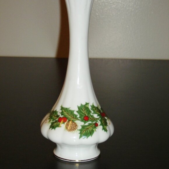 Rosina Queens China Yuletide 7" Bud Vase NIB - Picture 2 of 6